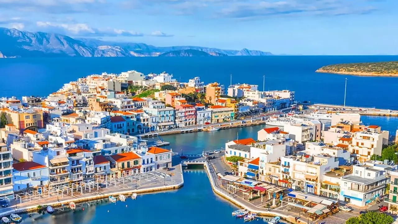 Girit Adası: Antik Tarih, Muhteşem Plajlar ve Lezzet Dolu Tatil Rotası